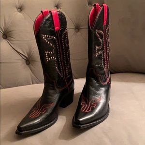 Frye DAISY DUKE Black leather Cowboy Boots.
